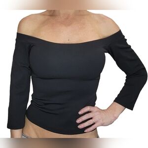 Size Small bebe Slimming and Stretchy Material 3/4 sleeve Black